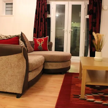 Impeccable Spacious 1-Bed Apart In London Dagenham
